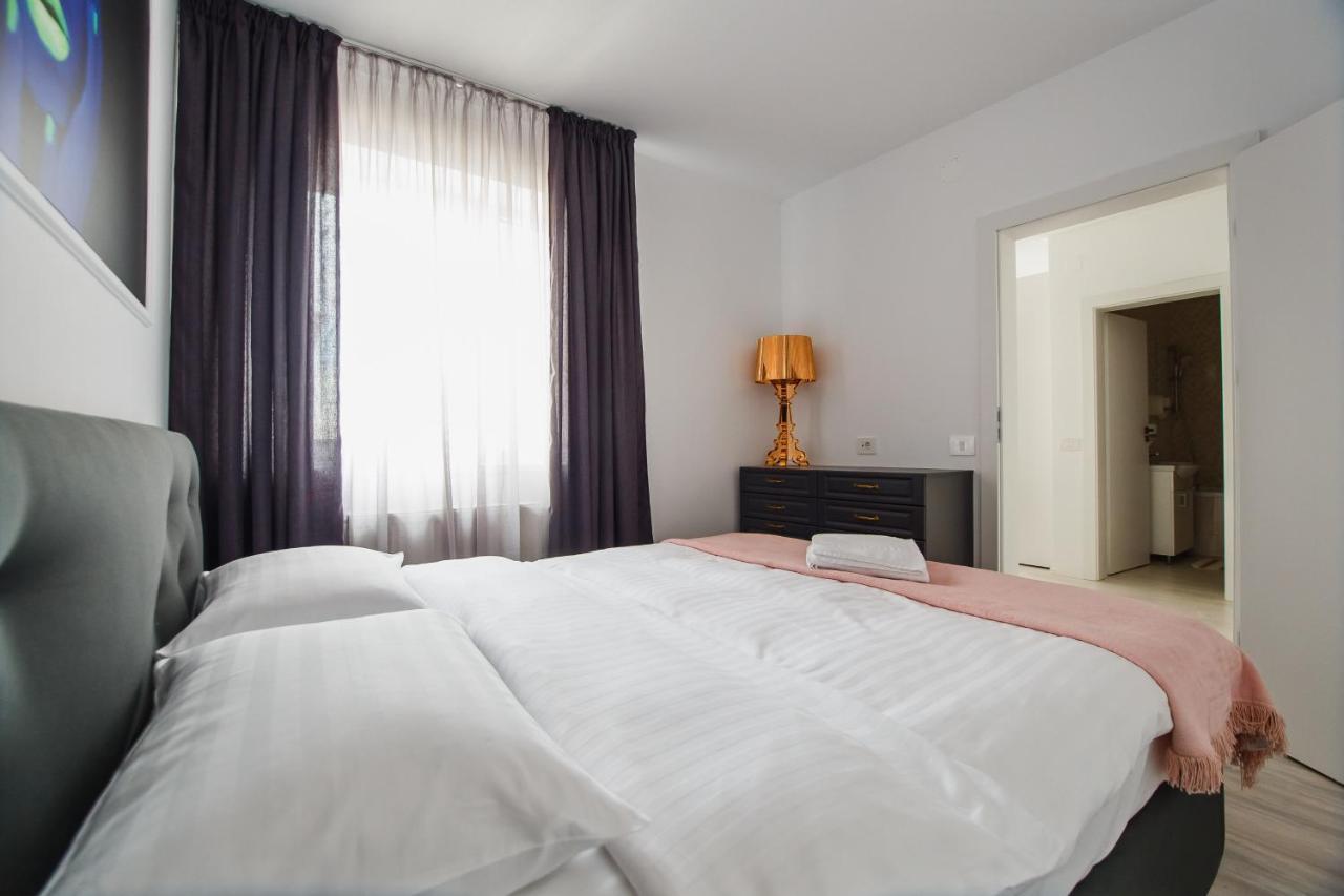 No. 11 - The Penthouse In City Center 오라데아 외부 사진